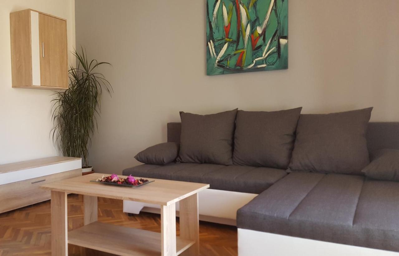 Apartman Ema 4+2 Koromačno エクステリア 写真