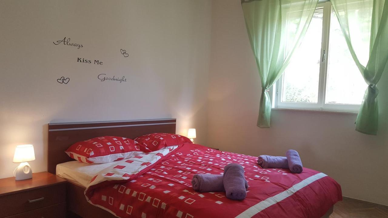 Apartman Ema 4+2 Koromačno エクステリア 写真